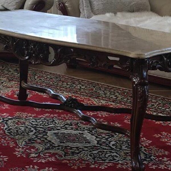 Pirms marmora atjaunošanas, problēma matēta, nolietota