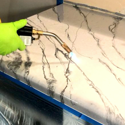 The process of creating a kitchen surface with epoxy