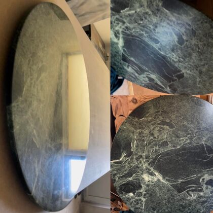 It can be seen what difference in gloss when polishing a matte marble surface