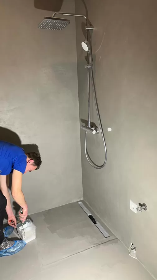 Mikrocementa vannas istaba