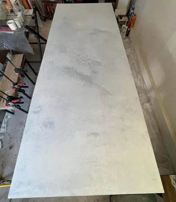 Balts epoksīda panelis ar brūnām faktūrām 283x103x1 