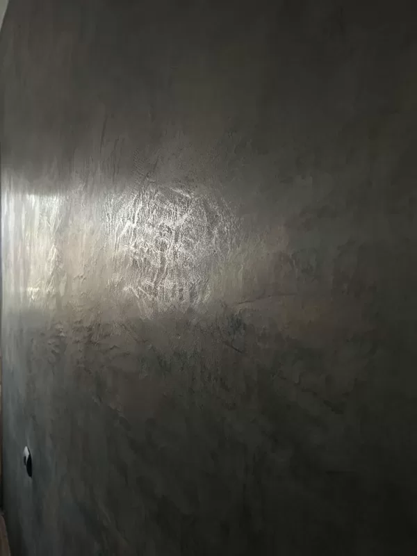 Metāla imitācijas siena, viegli glancēta