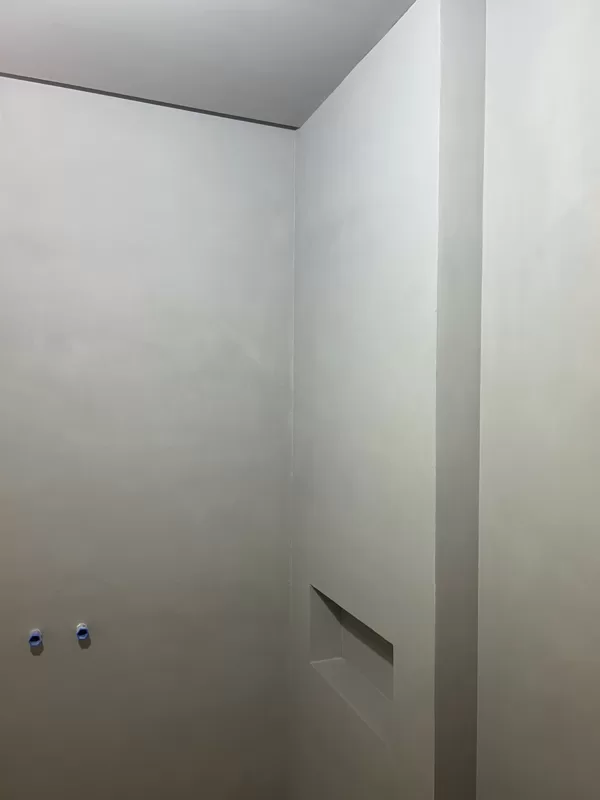 Mikrocementa vannas istaba
