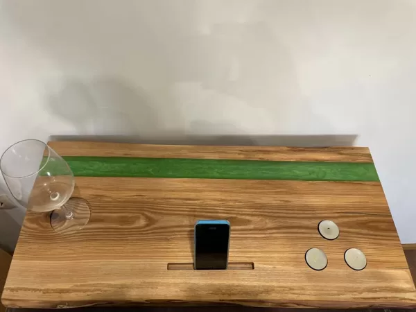 The large elm tray with its unique design
